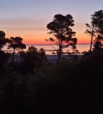 Casamare Royal Apartman *